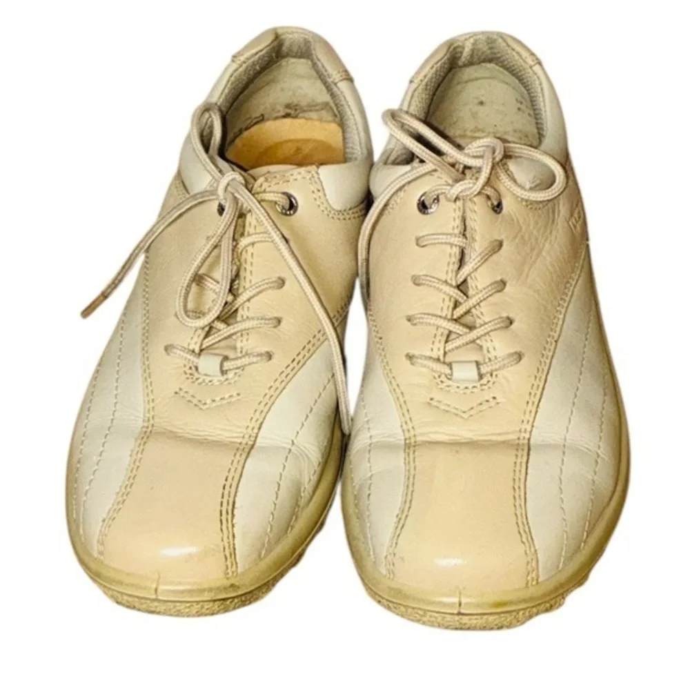 Hotter Tone II Walking Sneaker Shoe in Cream & light Tan